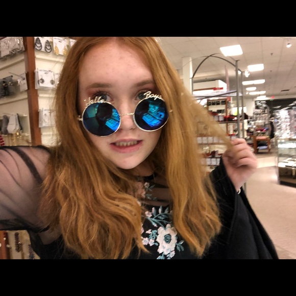 Meet your Posher, Eva - Picture 1 of 1